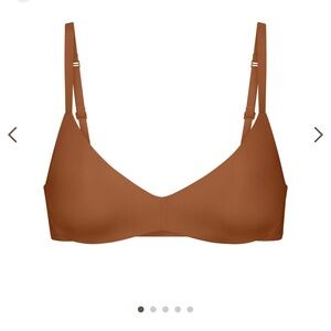 Skims wireless push up bra